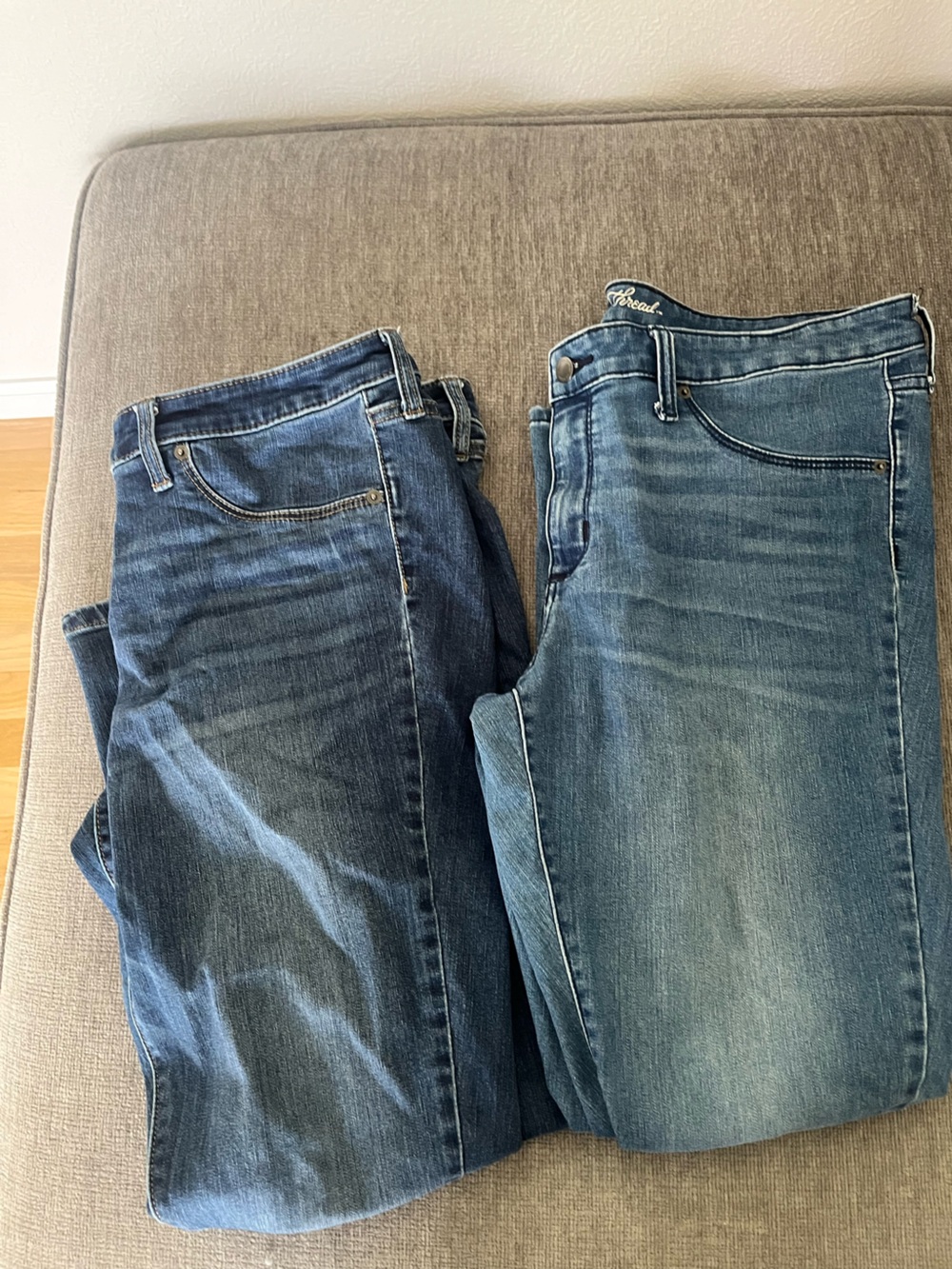 Universal Thread women’s Straight Jeans in Medium Blue
